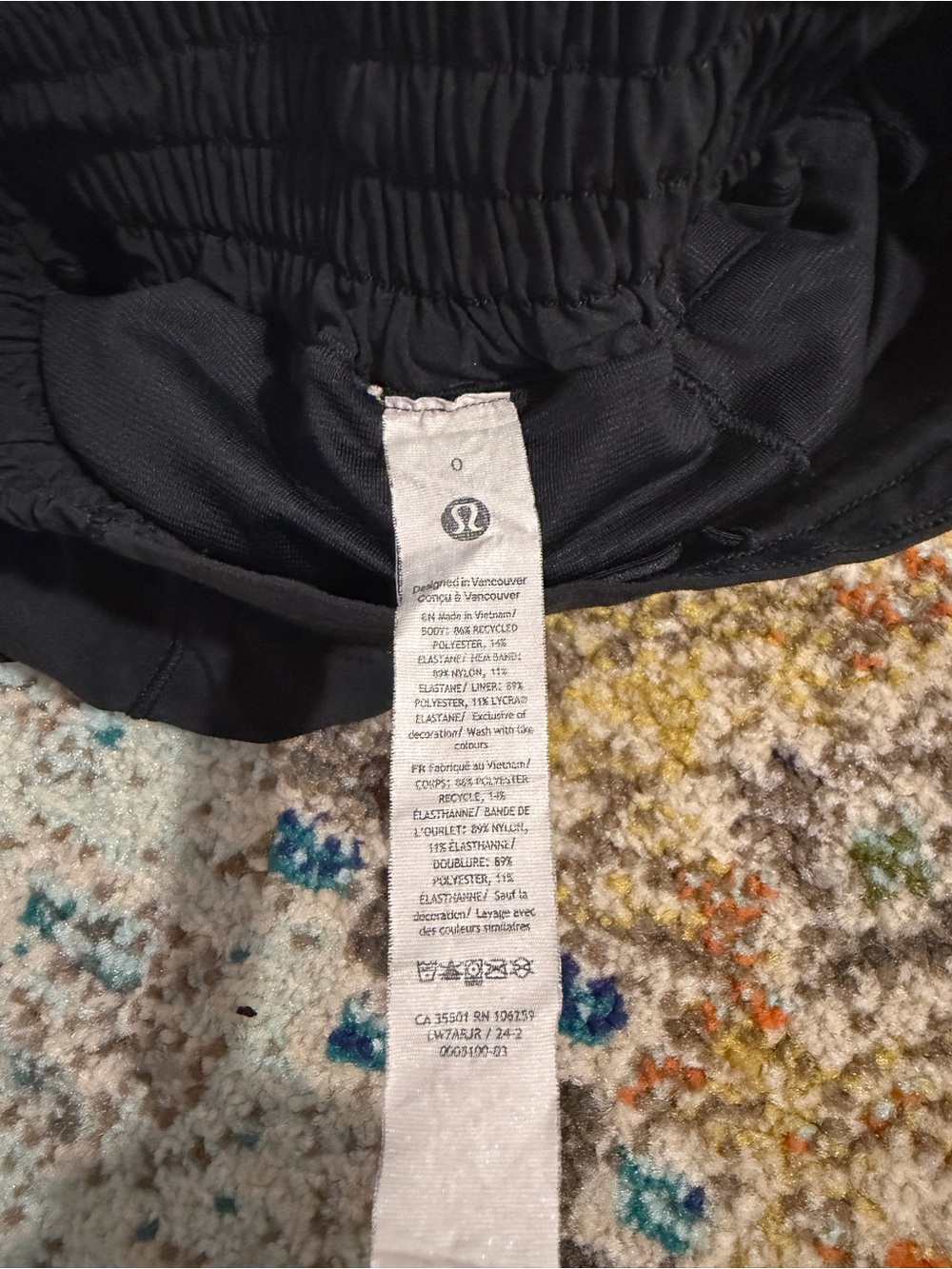 Lululemon hotty hot shorts - Picture 4 of 6